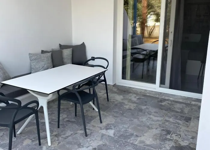 Nikoletta شقة فندقية 4*