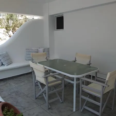Nikoletta Apart Otel 2*