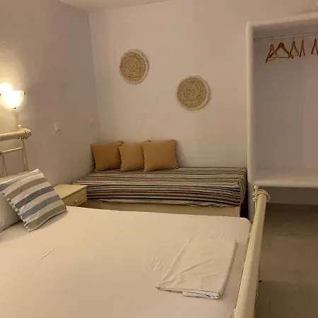 Nikoletta Aparthotel 4*