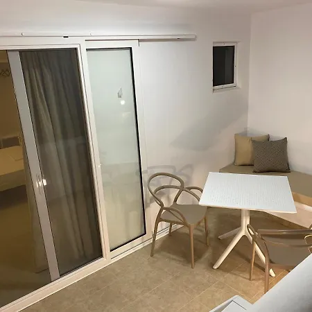 Nikoletta Apart Otel Agios Prokopios (Naxos)