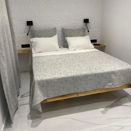 Nikoletta 2*