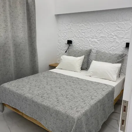 Lägenhetshotell Nikoletta 4*